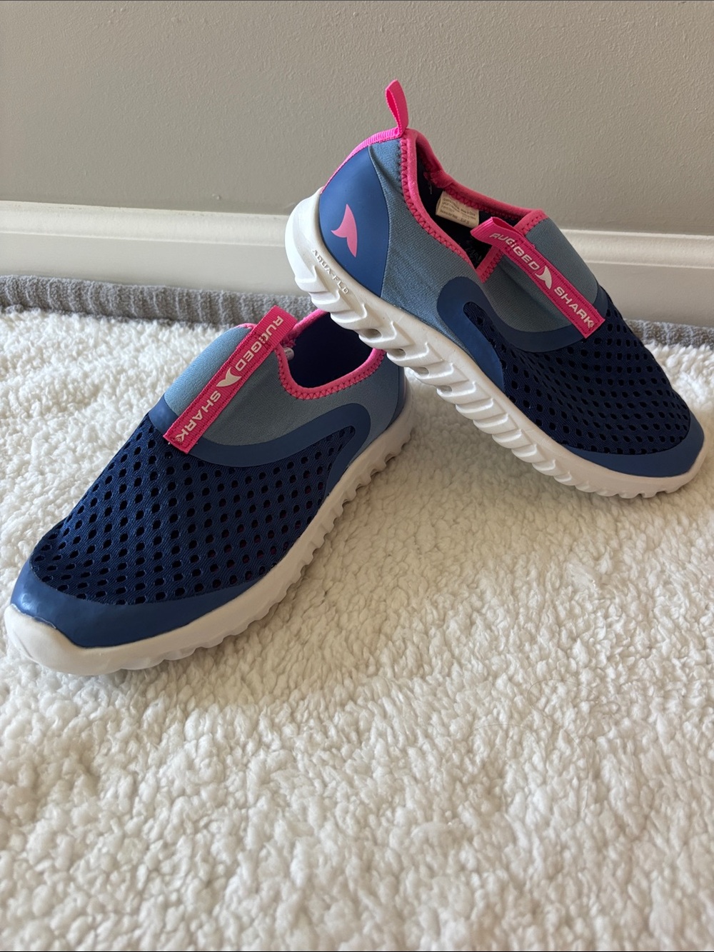 Rugged Shark Kids' Water Shoes - Navy & Pink